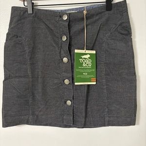 Women’s‎ courtroom skirt